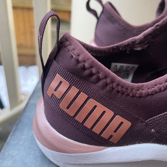 Women's Maroon Puma Sneakers Size 8 - Picture 5 of 6